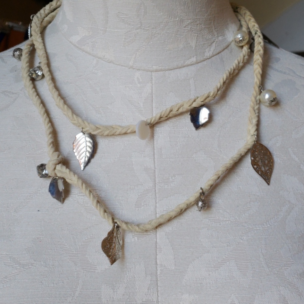Suede necklace w/ leaf pendants